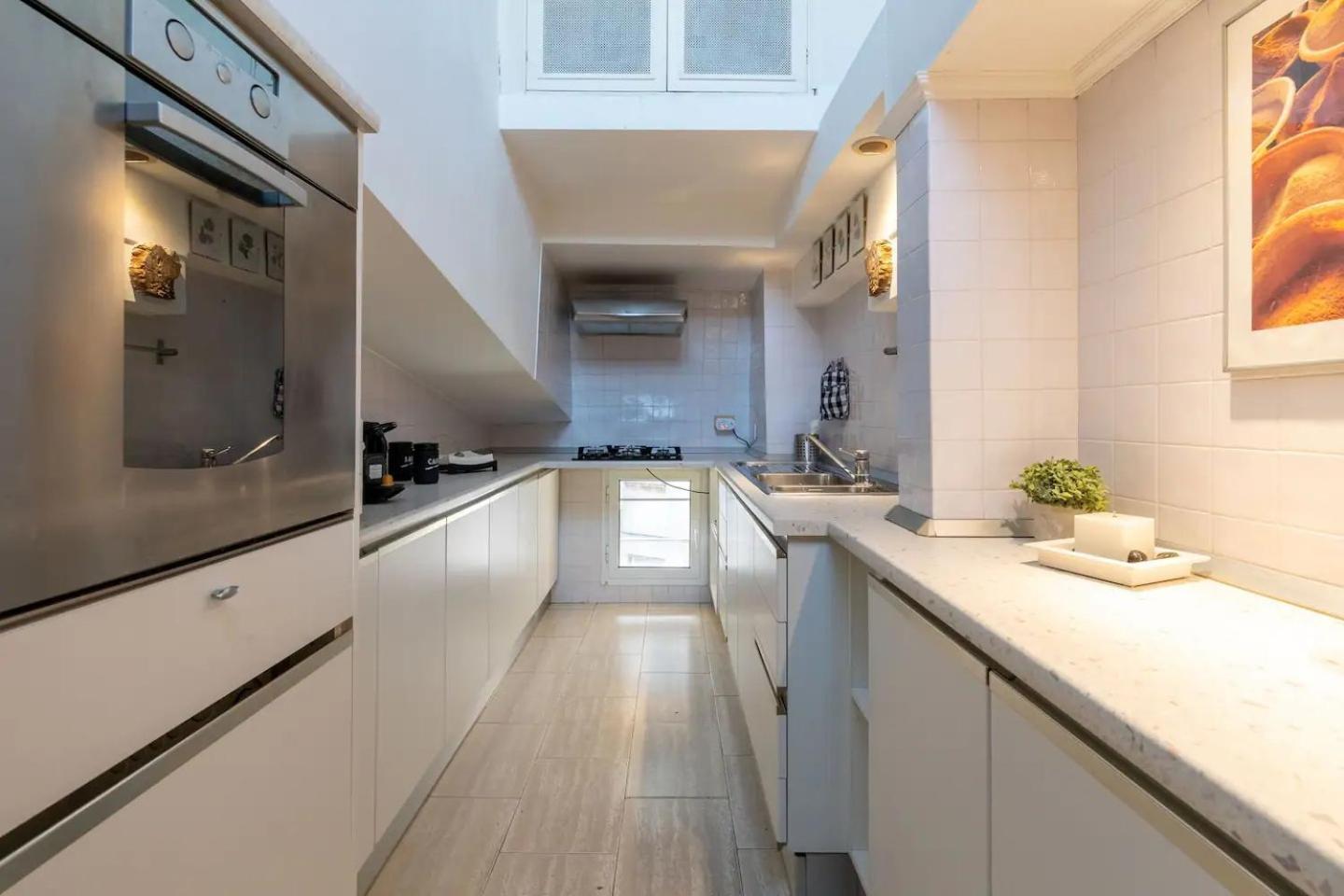 15 Min From Piazza Venezia Skyline Sanctuary In Trastevere Exterior photo