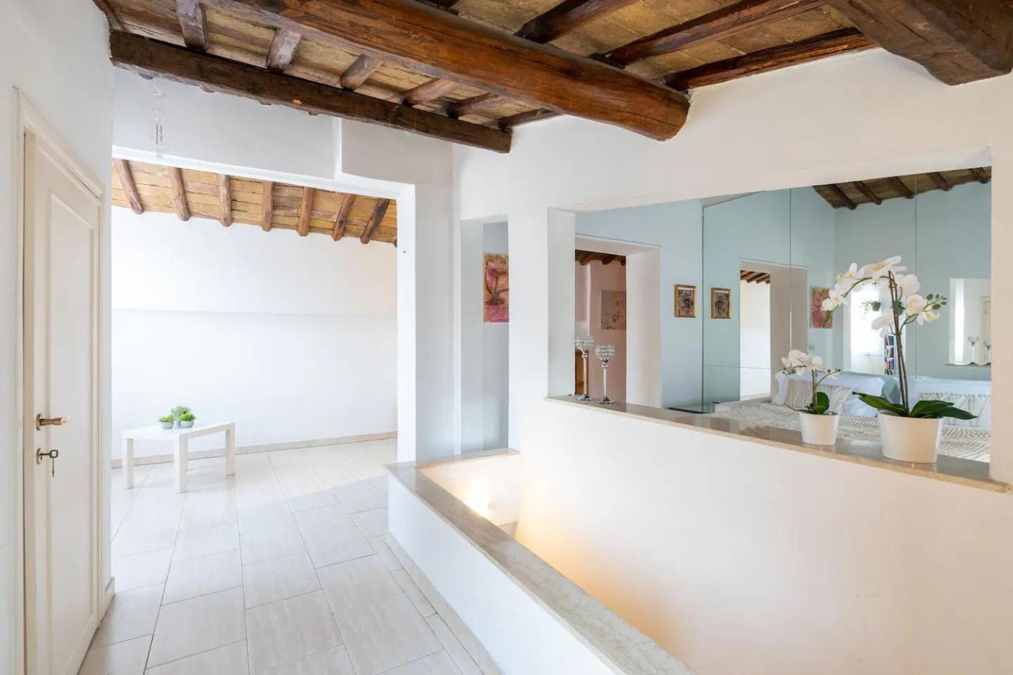 15 Min From Piazza Venezia Skyline Sanctuary In Trastevere Exterior photo