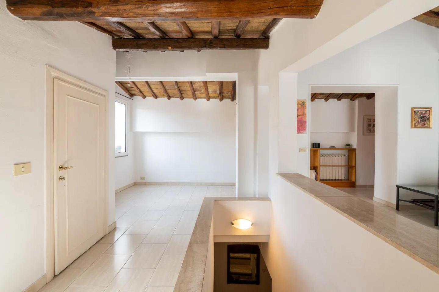 15 Min From Piazza Venezia Skyline Sanctuary In Trastevere Exterior photo